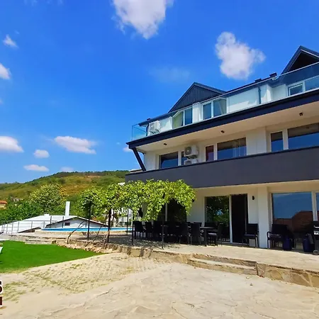 Arode Dionysus Balcsik