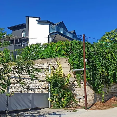 Arode Dionysus Villa Balchik