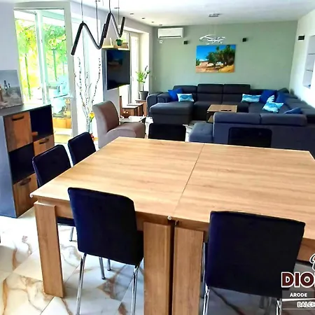 Arode Dionysus Villa *